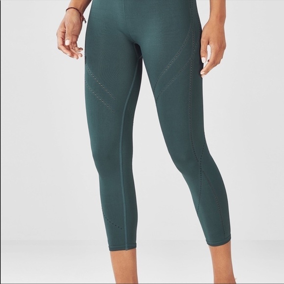 FABLETICS High Waist Seamless Dot Capri Leggings, Size Small - Picture 2 of 12